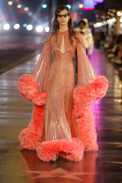 Look 77